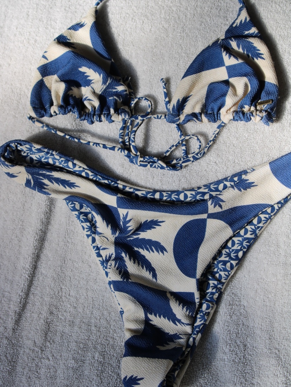 Rip Curl Blue and White Palm-Print Triangle Bikini Set REVERSIBLE - Picture 5 of 8